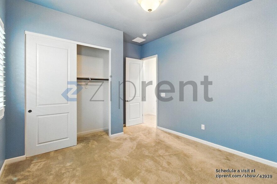 Building Photo - 15042 Iron River Dr