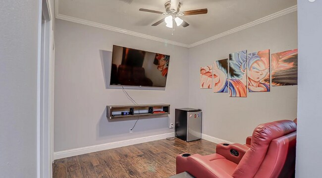 Building Photo - Charming 3 bedroom, 3 bath!