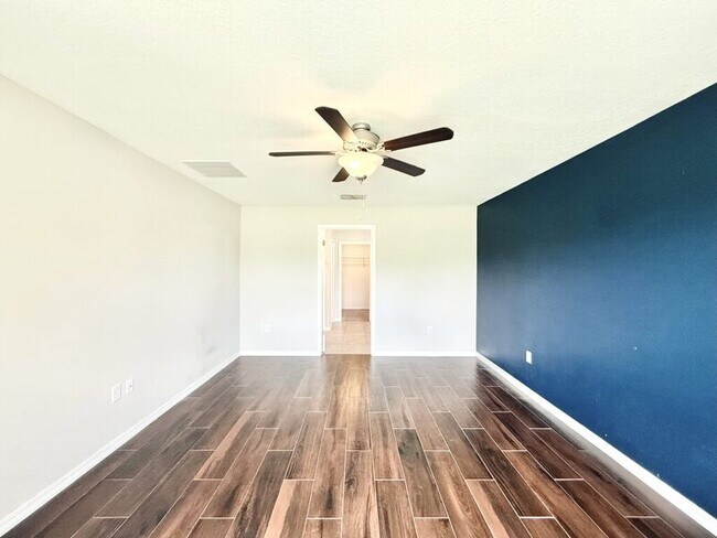 Building Photo - 17134 White Mangrove Dr