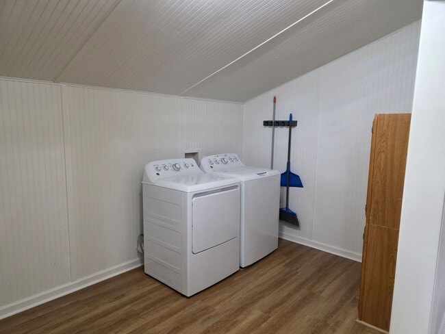 Building Photo - Charming 1 Bedroom Home Near Downtown Mount Airy