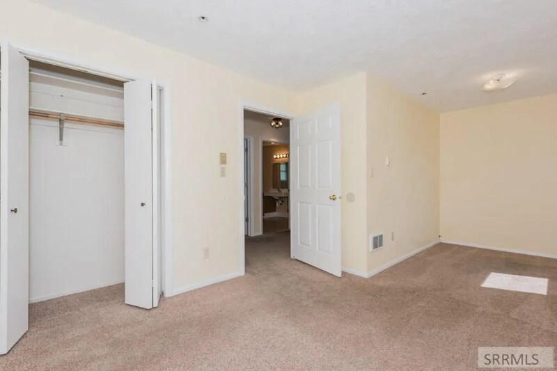 Building Photo - 679 Troy Ave