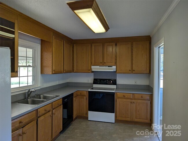 Building Photo - 155 Hamptons Cove Rd