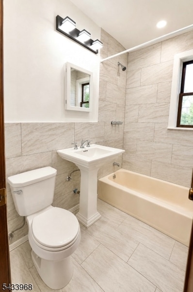 Building Photo - 15 Carpenter Terrace N