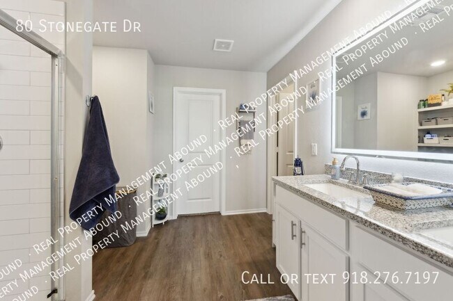 Building Photo - 80 Stonegate Dr