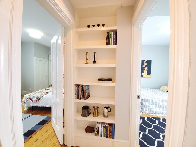 Building Photo - 25 Kensington Ave