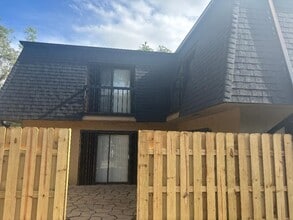 Building Photo - 13989 SW 94th Cir Ln