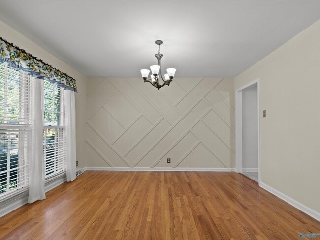 Building Photo - 826 Eldorado Ave SE