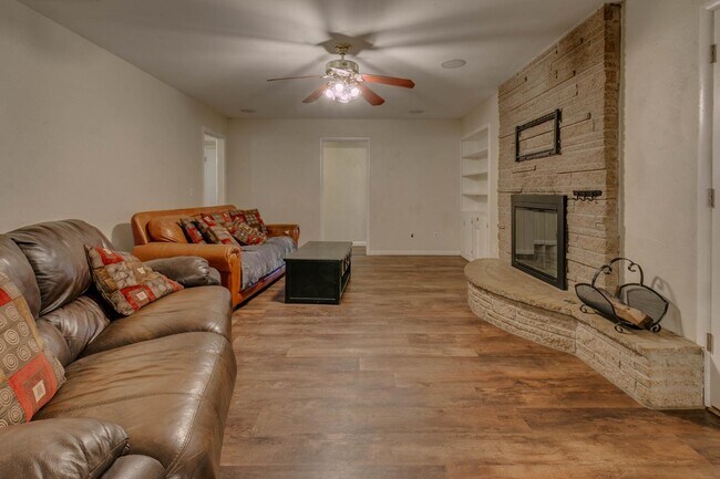 Building Photo - 4060 NW 60th St