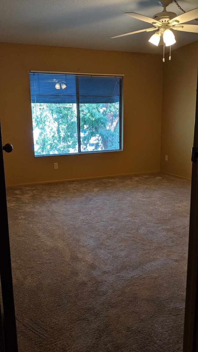 Building Photo - 7944 E Colette Cir