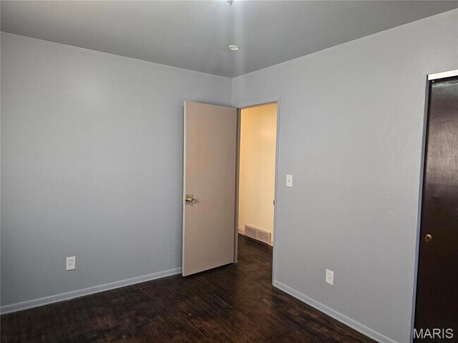 Building Photo - 1200 Rhea Ave