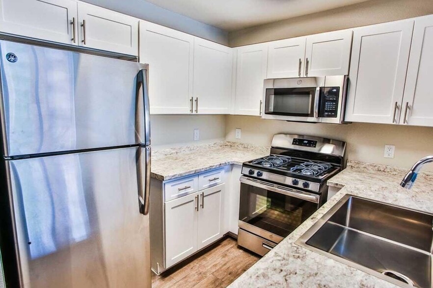 Building Photo - Lido Apartments