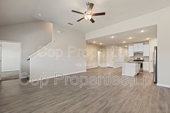 Building Photo - 5103 Topaz Bnd