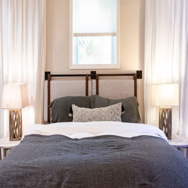 Building Photo - 1373 Benteen Way SE