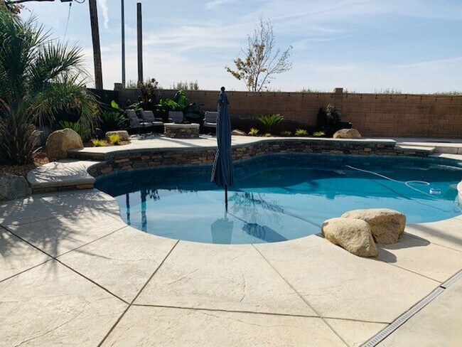 Building Photo - 11707 Christmas Rose Dr