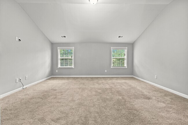 Building Photo - 830 W Richland Cir