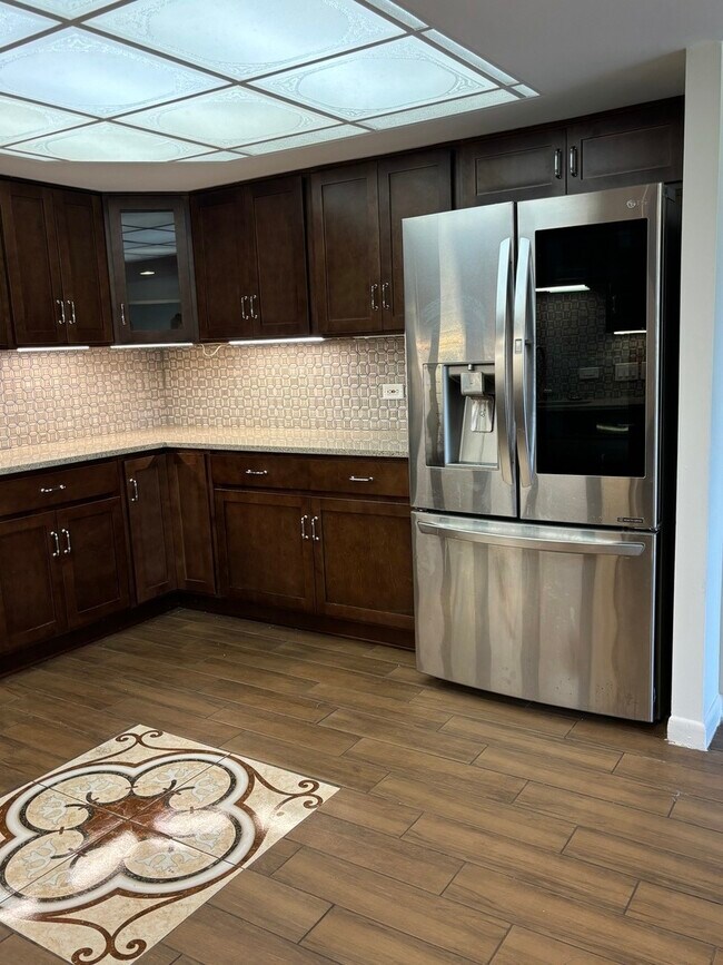 Building Photo - 13000 W Heiden Cir