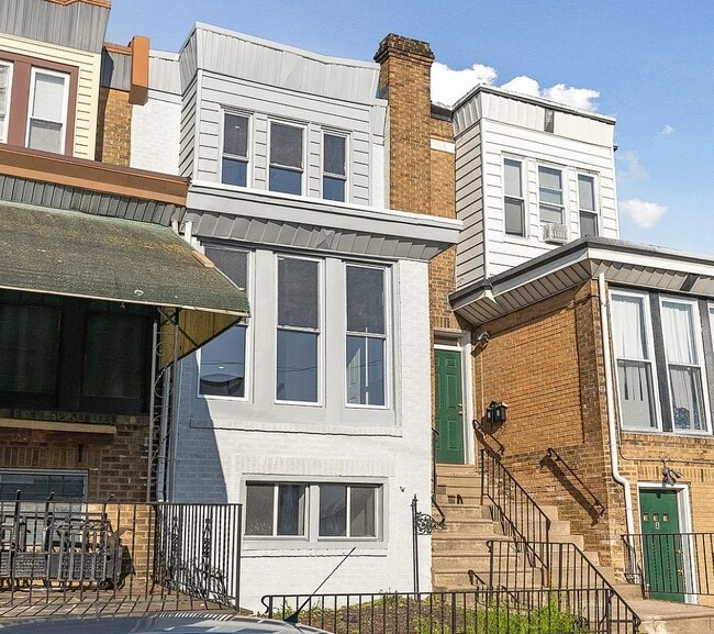 Building Photo - 1754 Georges Ln