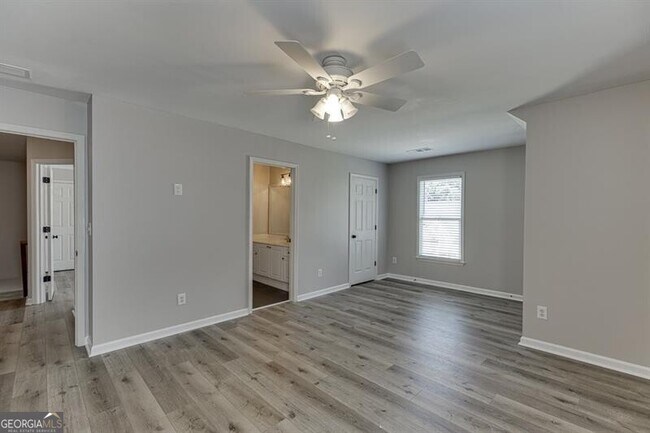 Building Photo - 1795 Lake Heights Cir