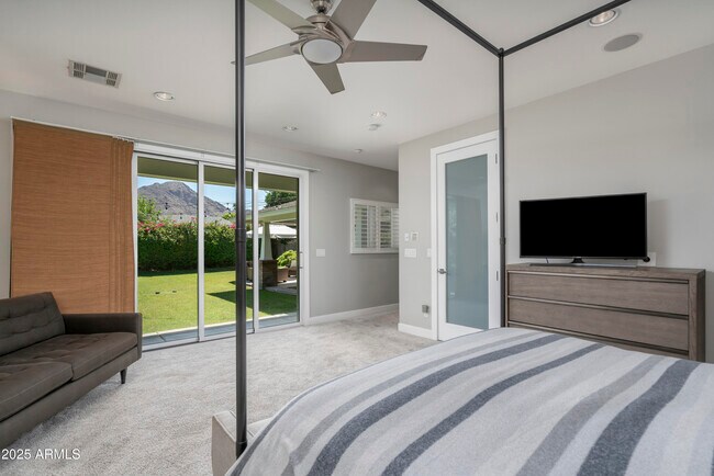 Building Photo - 4628 N Avenida Del Puente