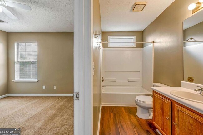 Building Photo - 4392 Windmoor Dr NW