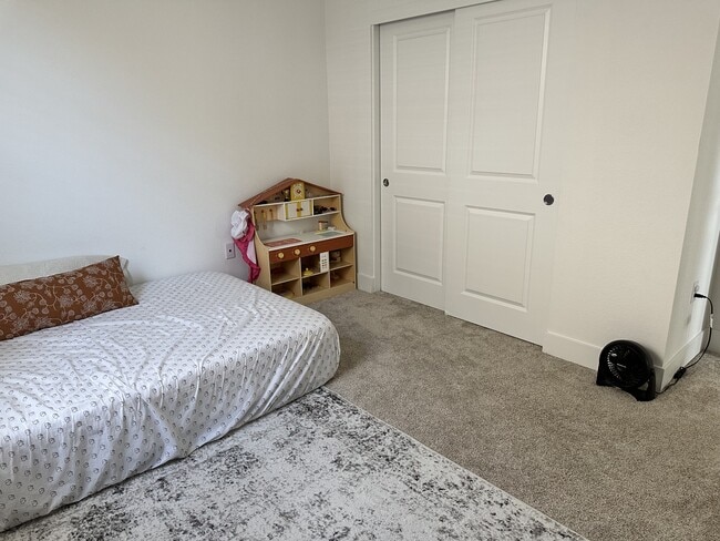 Building Photo - 2109 Blossom Ranch Rd