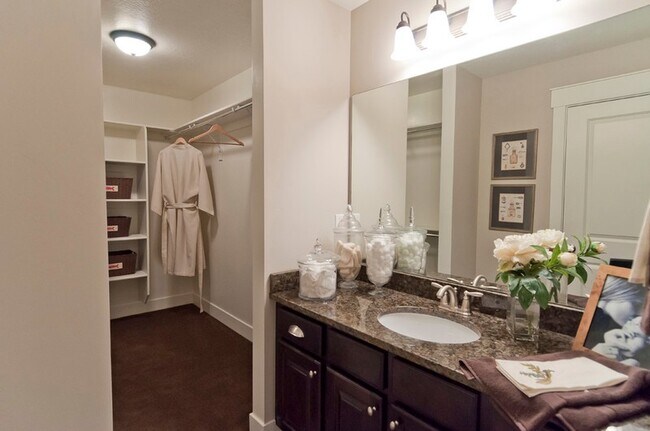 Building Photo - 869 Pantani Ct
