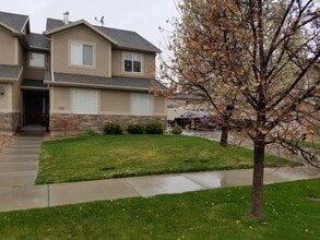 Building Photo - 152 S 1100 W