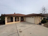 Building Photo - Spacious Vista Home with Large Lot, Designer Finishes & Guest Suite