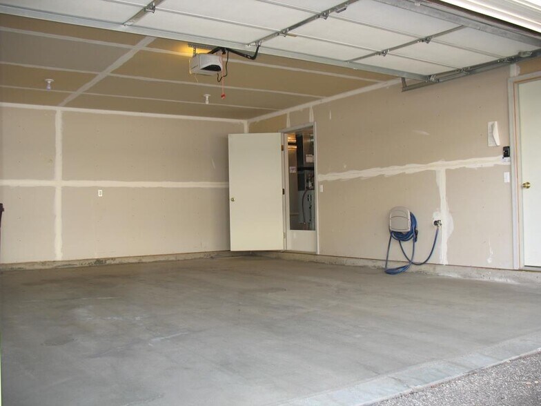 Building Photo - 2501 Cobble Hill Ct