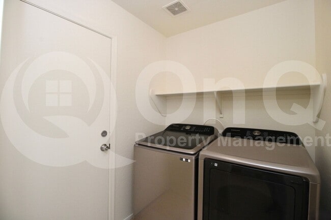Building Photo - 25663 W Shooting Star Ln