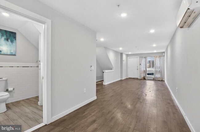 Building Photo - 1447 N 8th St