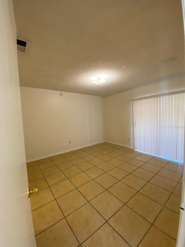 Building Photo - 4713 Almond Willow Dr