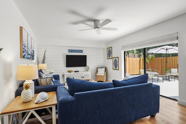 Building Photo - 3236 32nd Ct