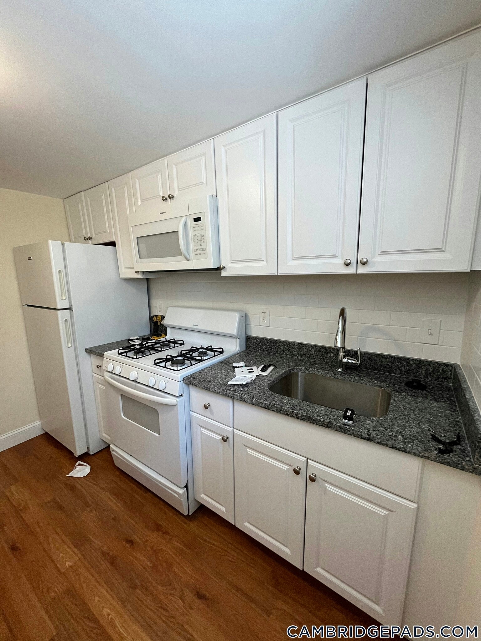 Building Photo - 381 Harvard St