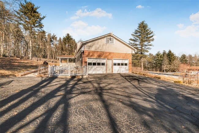 Building Photo - 38 Marjorie Dr