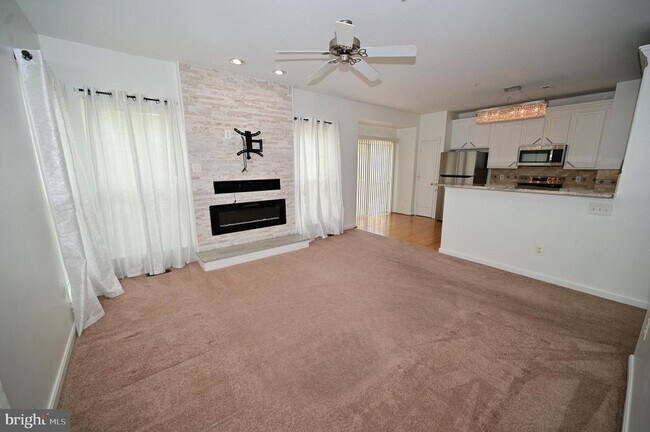 Building Photo - 9100 Goldfield Pl