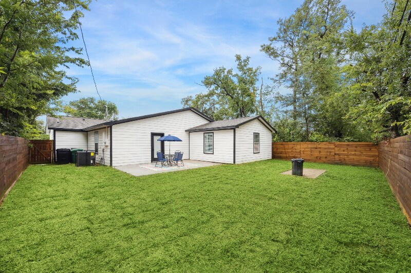 Building Photo - 9206 St Lo Rd