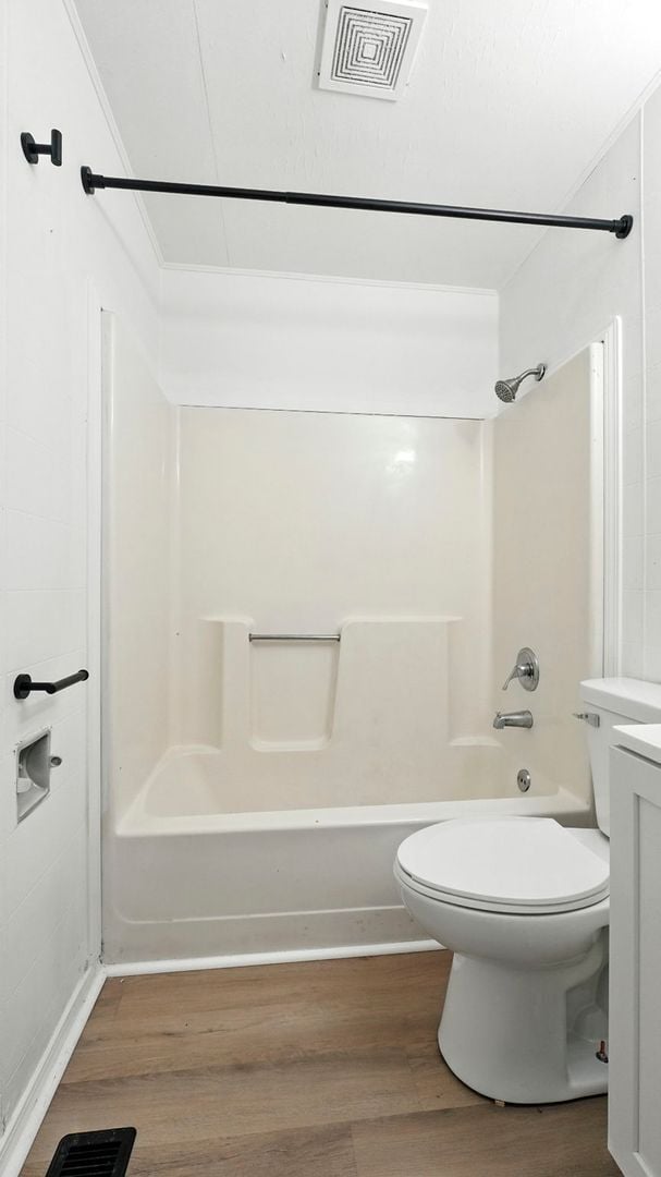 Building Photo - New 3 bedroom listing!