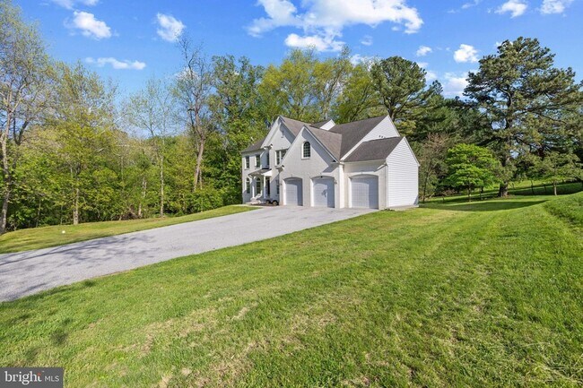 Building Photo - 9724 Centennial Meadows Ln