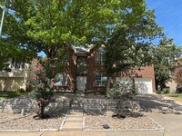 Building Photo - 7730 Lakewood Dr