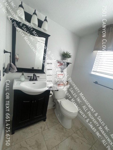 Building Photo - 7501 Canyon Clover Dr
