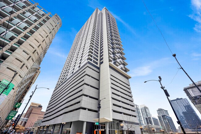 Building Photo - 235 W Van Buren St