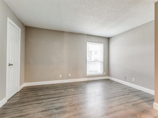Building Photo - 12518 Burninglog Ln