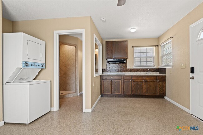 Building Photo - 1604 Mamye Jane Dr
