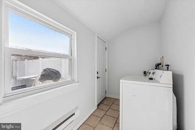 Building Photo - 2814 W Stiles St