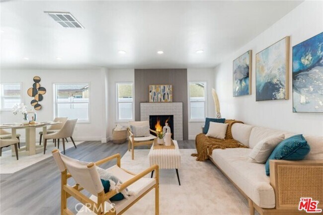 Building Photo - 11912 Elkwood St