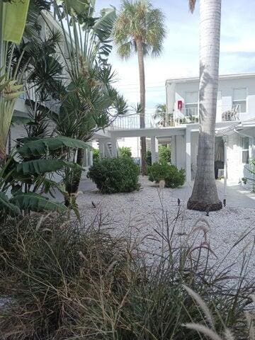 Building Photo - 15 S Palmway