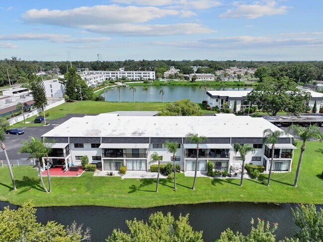 Building Photo - 1749 S Highland Ave