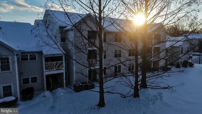 Building Photo - 416 Walden Cir