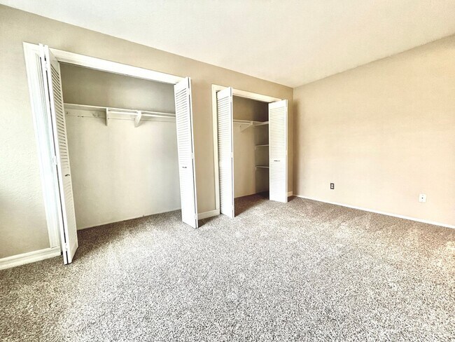 Building Photo - 11329 Avenida De Los Lobos